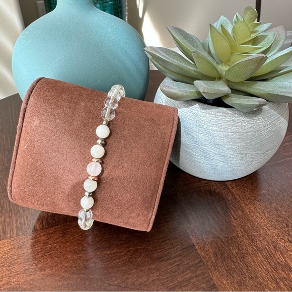 Genuine Rose and Clear Quartz 6mm Bead Stretch Bracelet - Picture 4 of 7